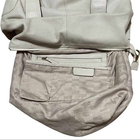 Michael Kors Soft Leather Ivory Large Bag - Picture 10 of 11